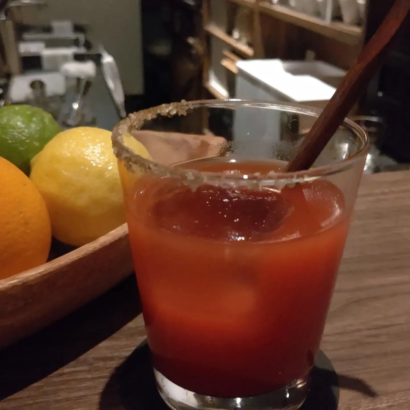 ある方からカンパリトマトをおすすめしてもらい研究🍸️の結果、...